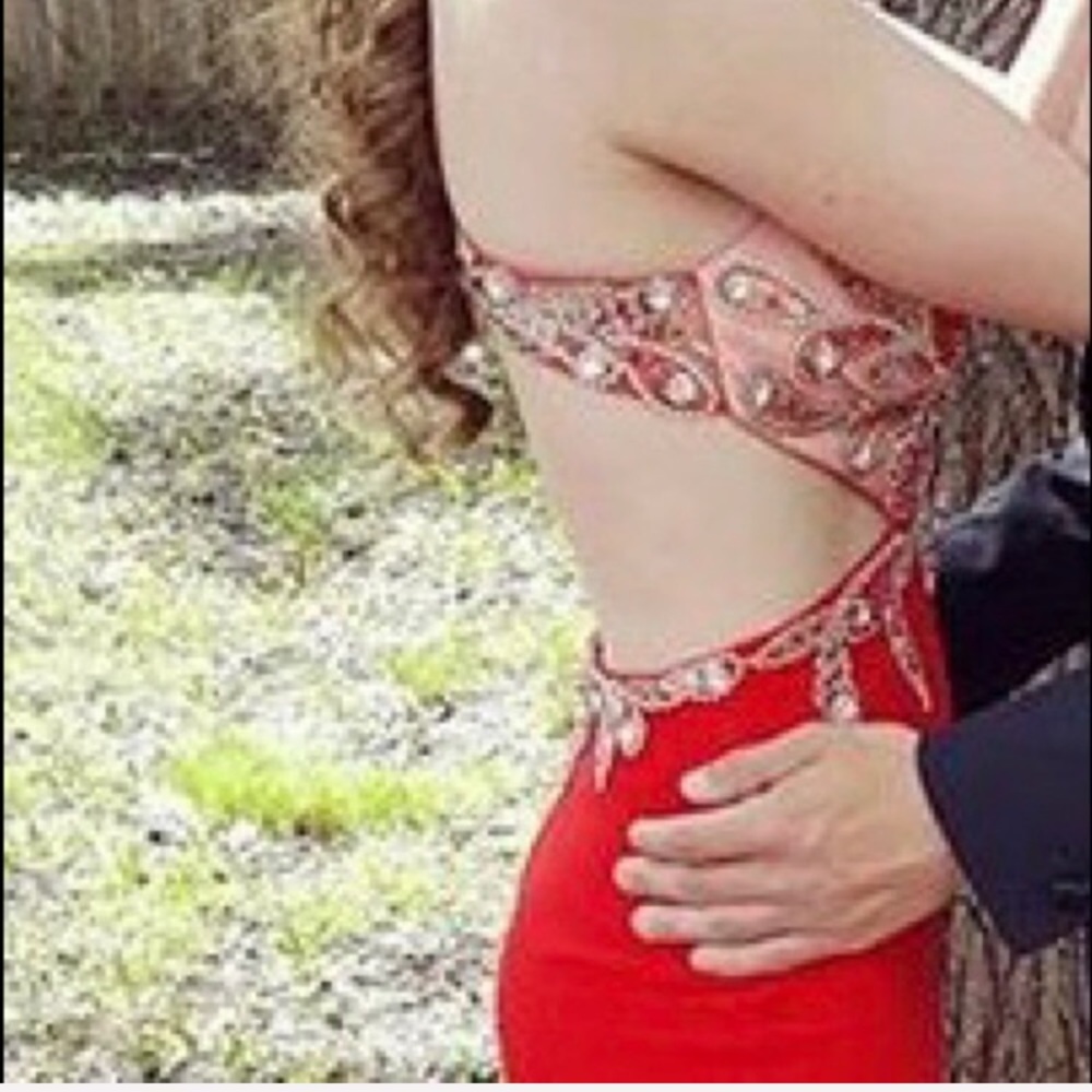Prom dress - Picture 3 of 3